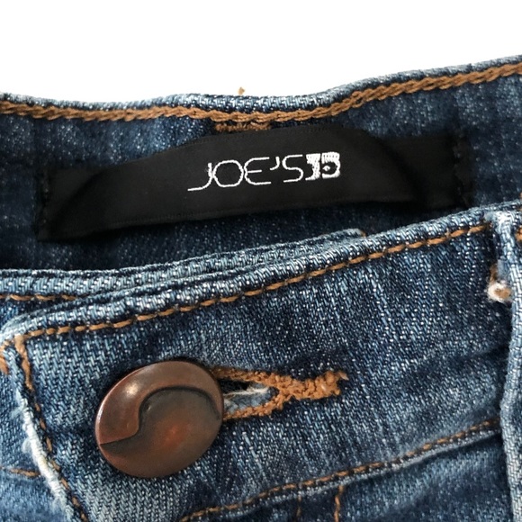 Joe’s Jeans Distressed Shorts - Picture 4 of 4